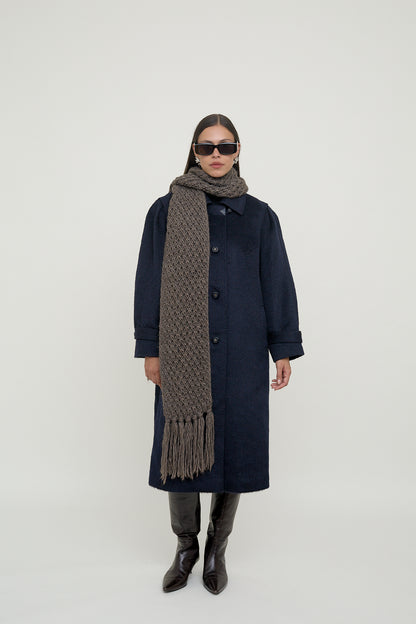 Chunky knit winter scarf