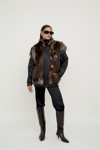 Vintage leather bomber with fur
