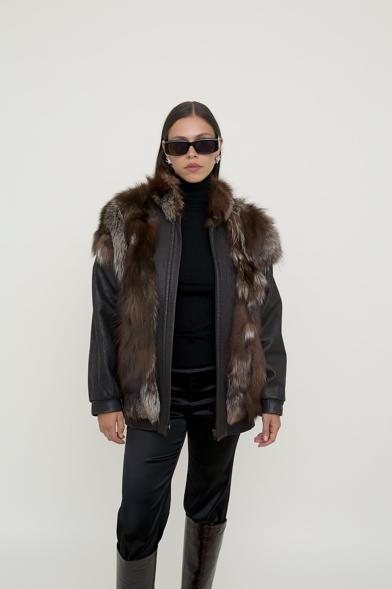 Vintage leather bomber with fur