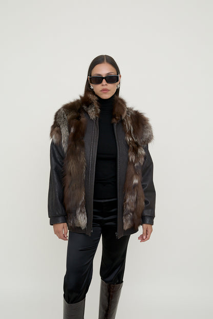 Vintage leather bomber with fur