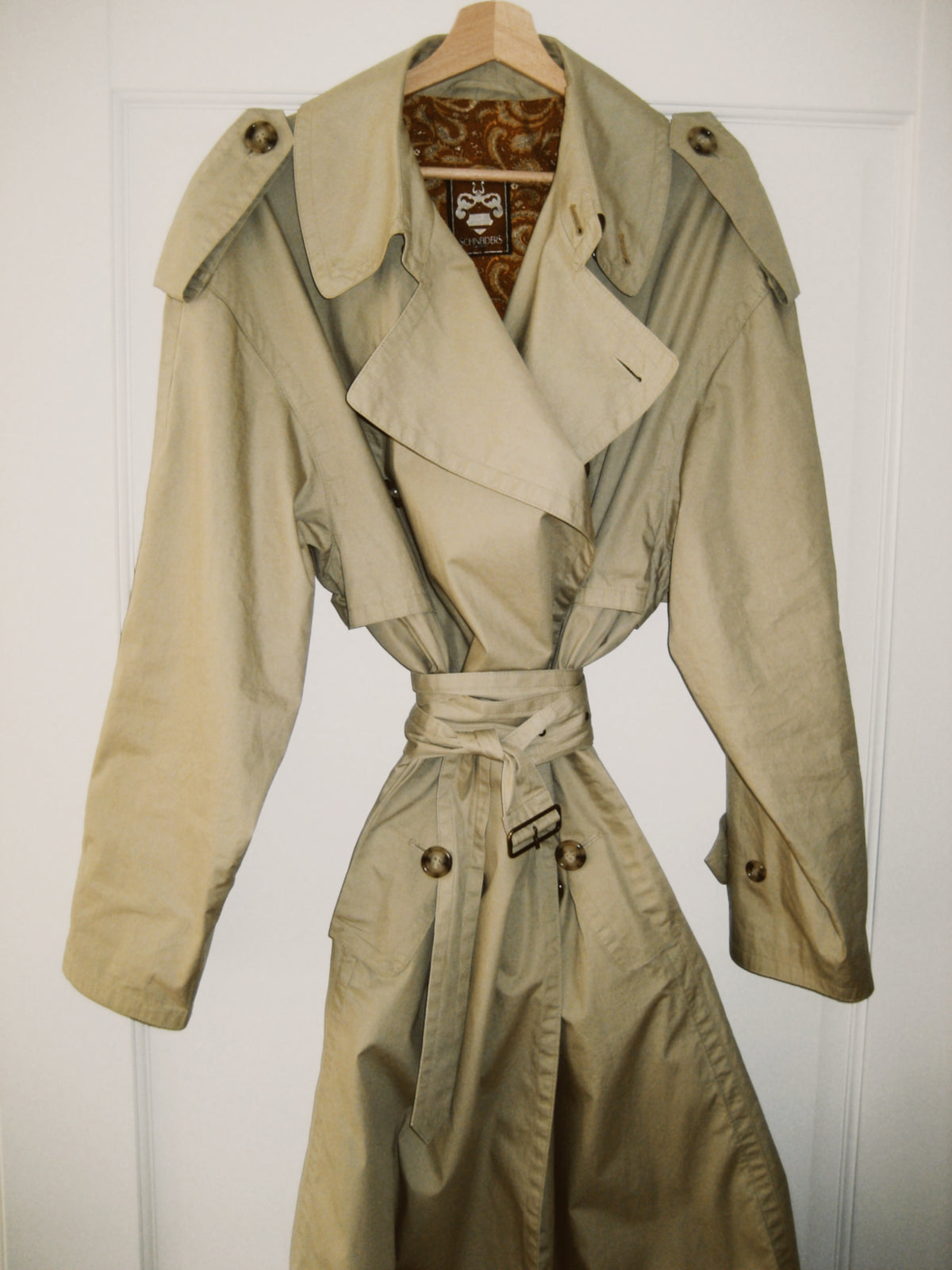 Light beige classic trench