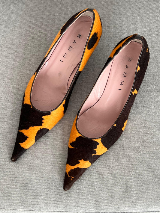 Kitten heeled horse leather pumps