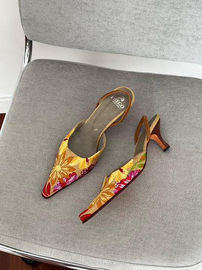 Canvas sandals