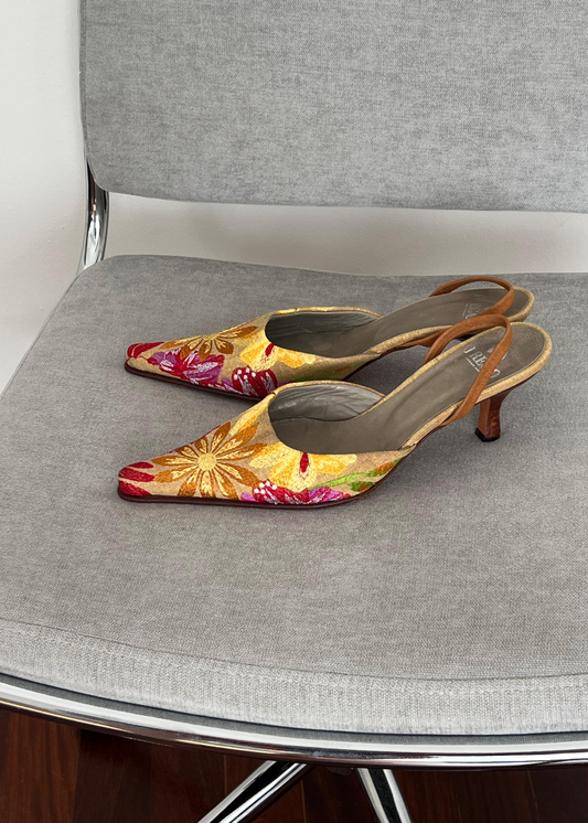 Canvas sandals