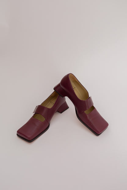 Vintage pumps