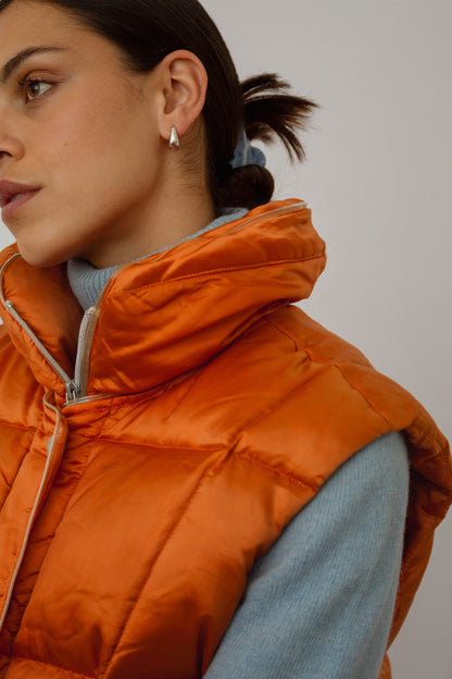 Puffed down feather vest