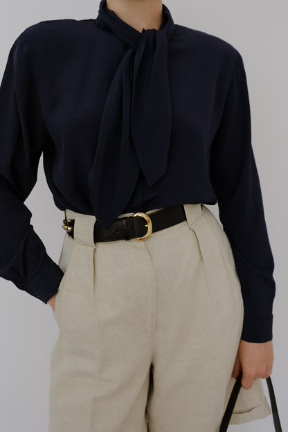 Silk shirt with ribbon