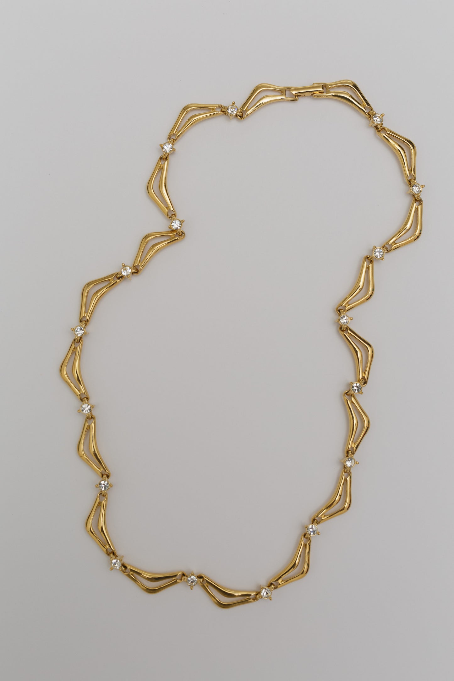 Sparkling retro necklace