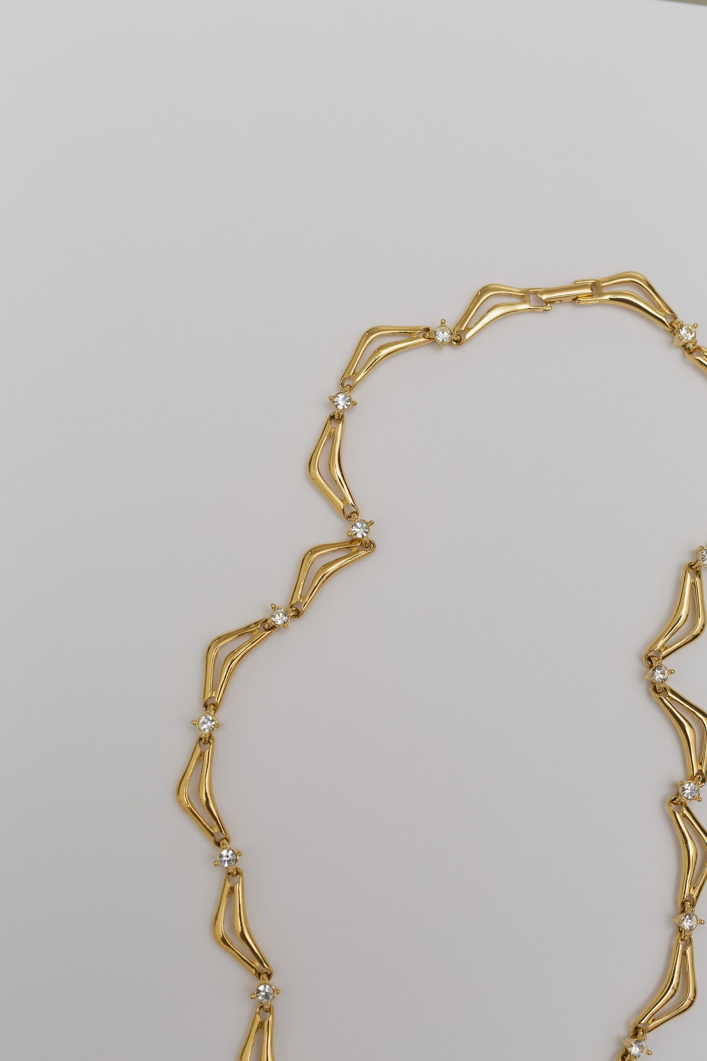 Sparkling retro necklace