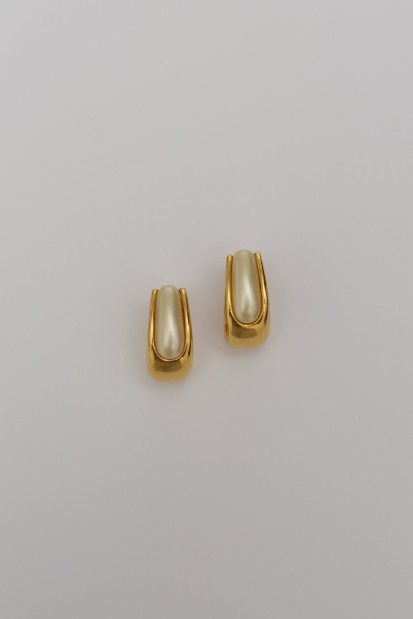 Elegant vintage earrings
