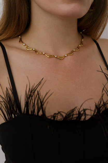 Sparkling retro necklace