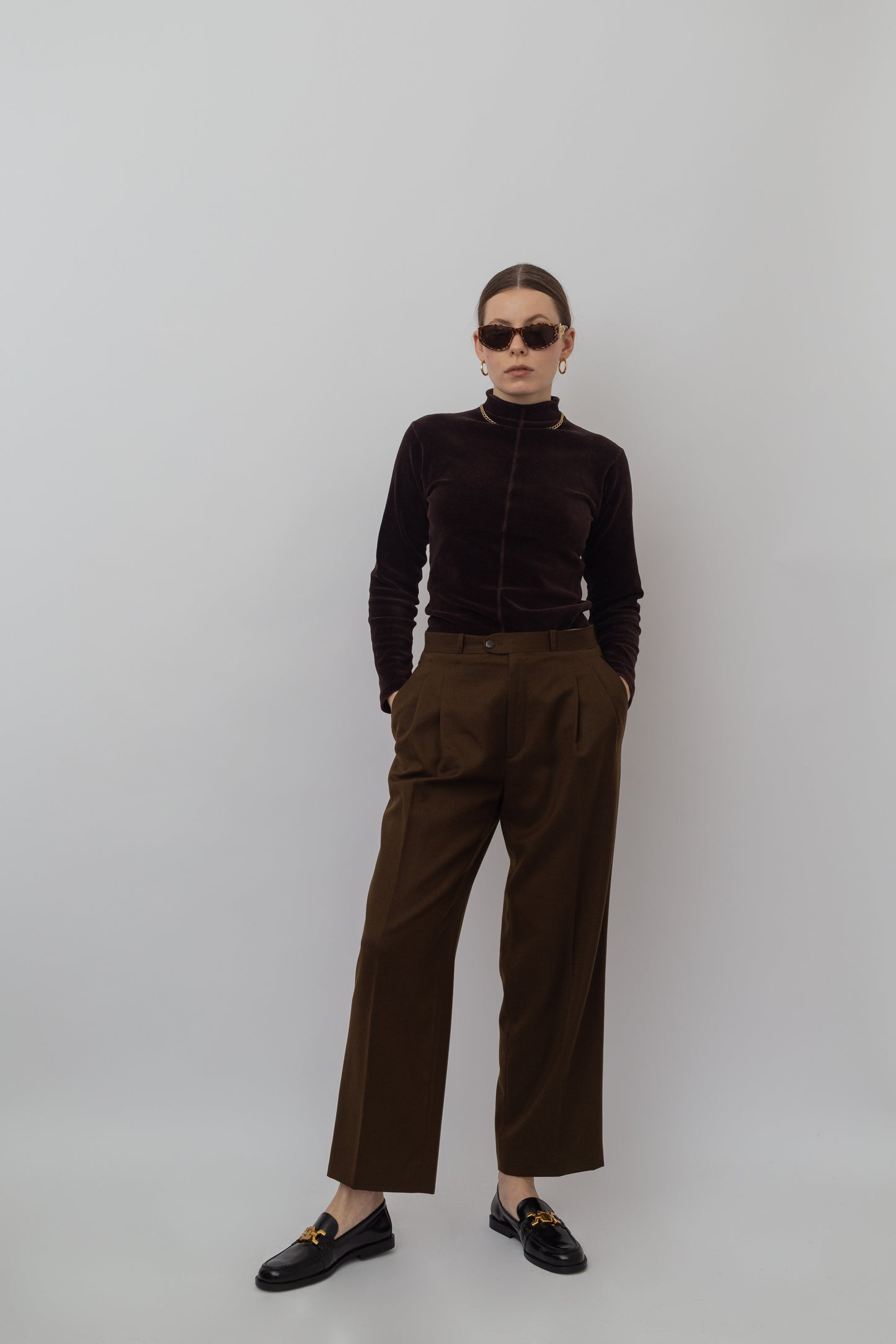 Khaki classic trousers