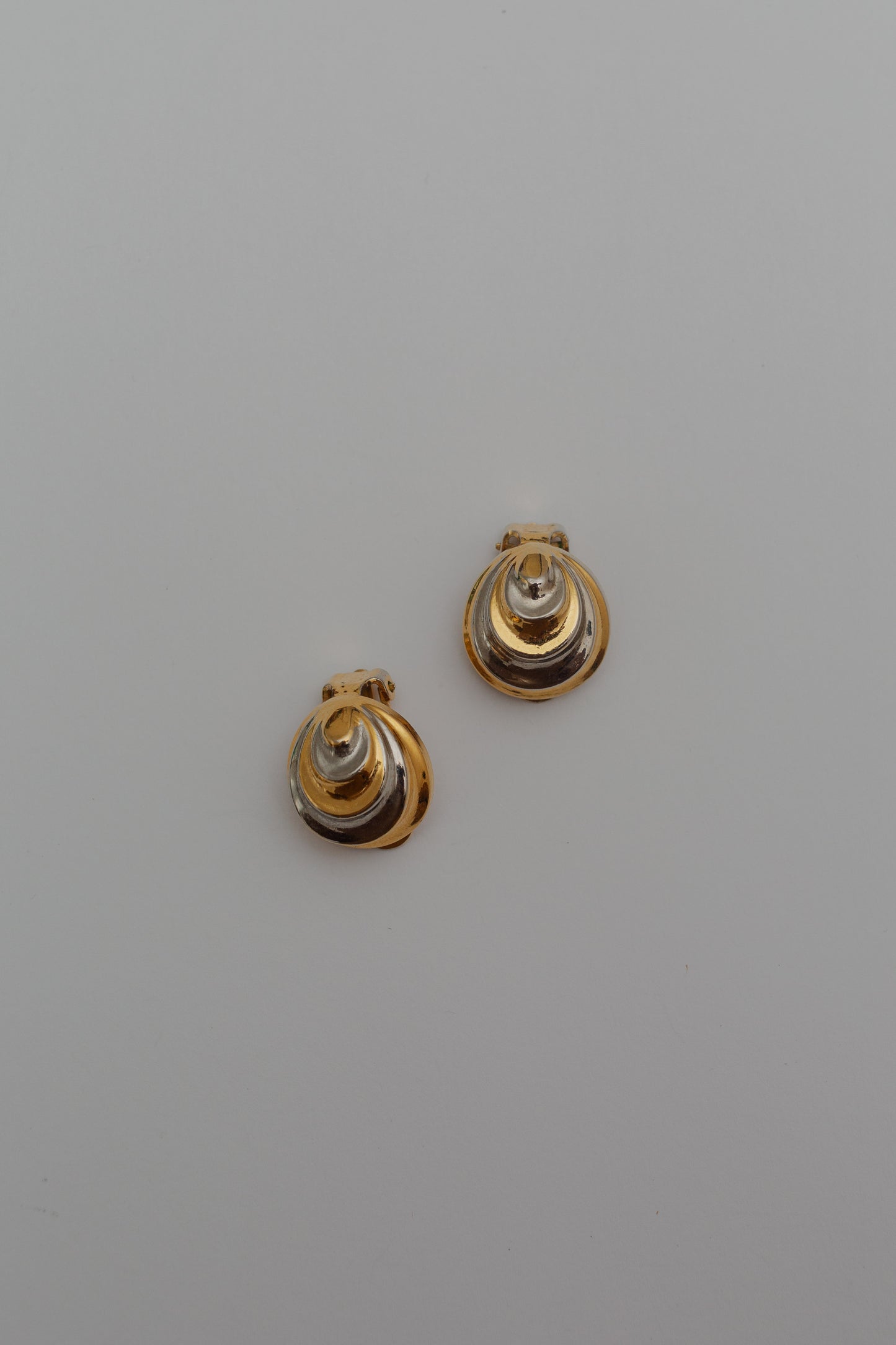 Gold & Silver shell clips