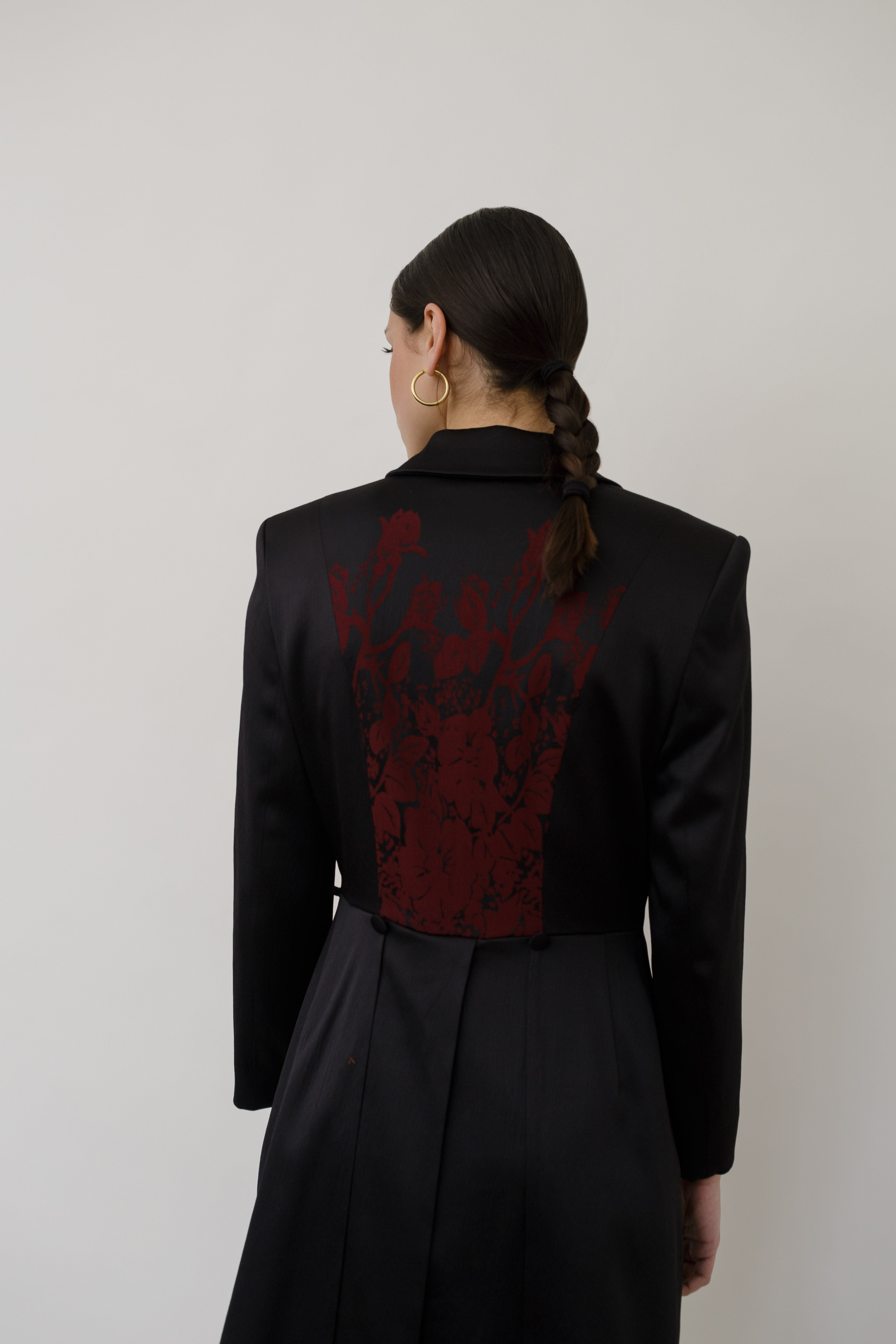 Elegant silky suit