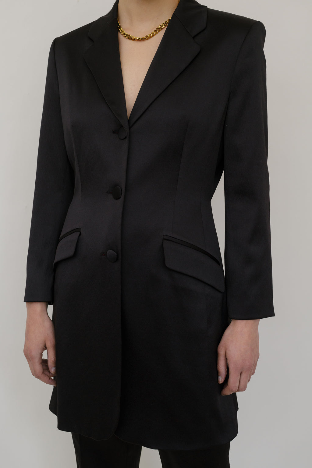 Elegant silky suit