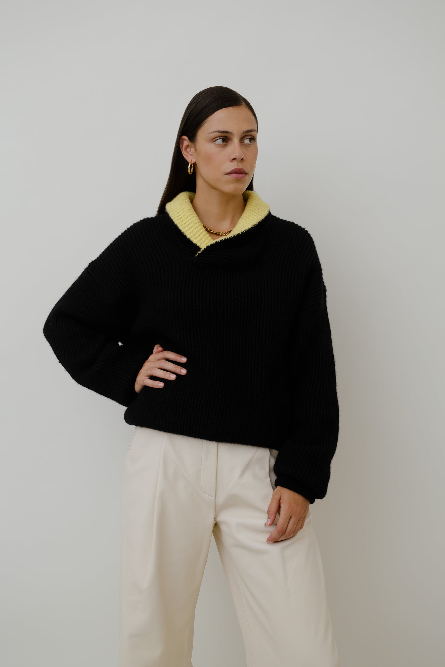 Vintage jumper with neon collar