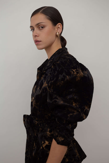 Vintage blouse with puff sleeves