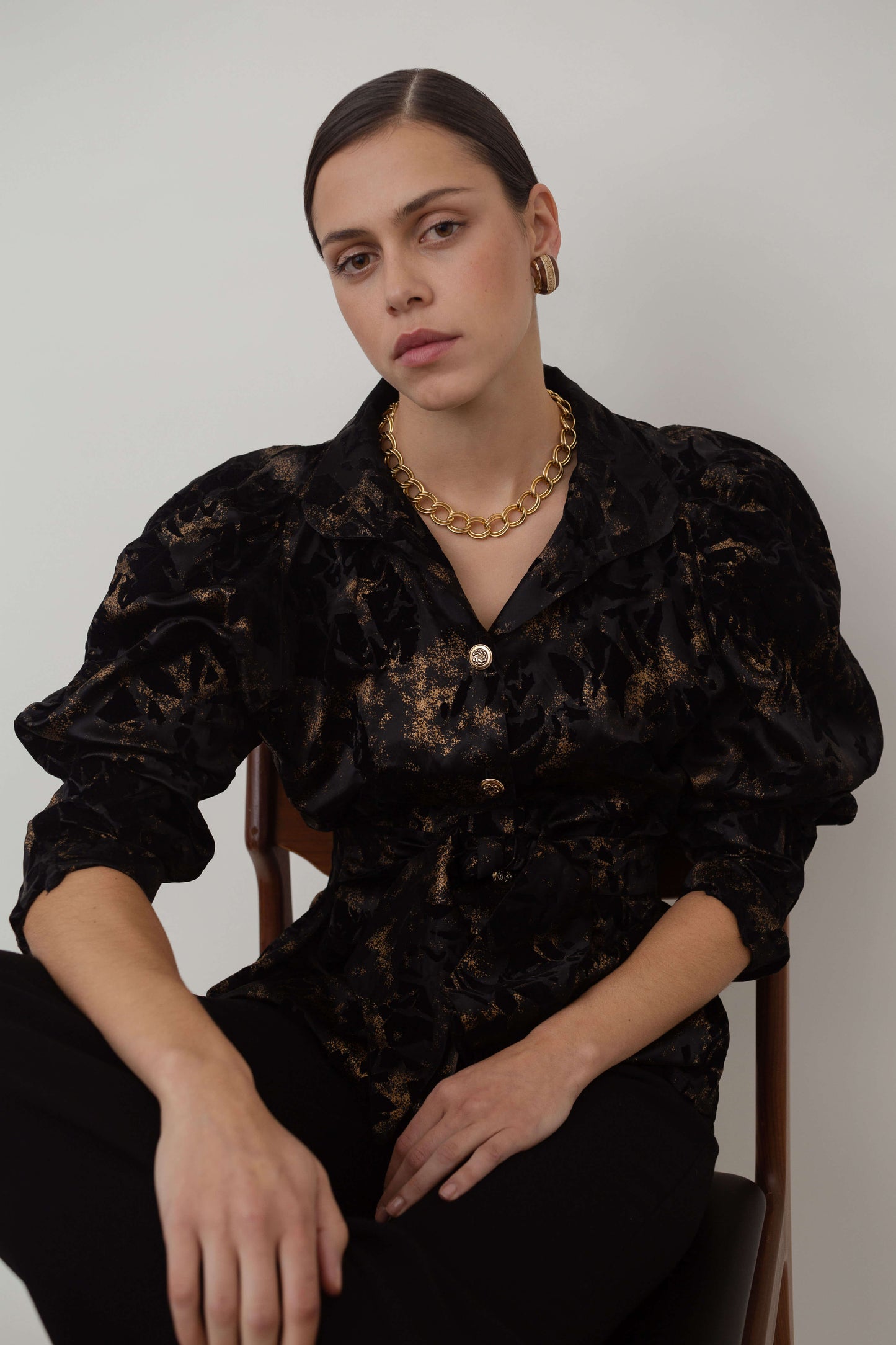 Vintage blouse with puff sleeves