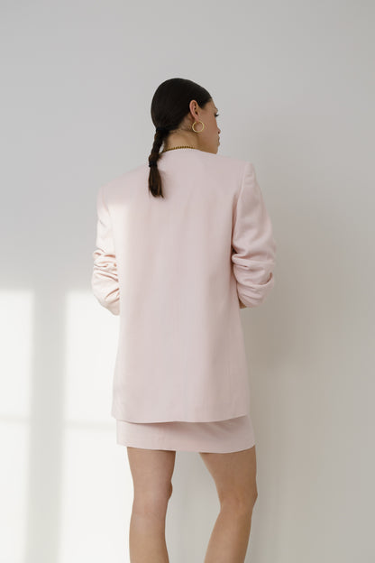Cool suit in rosé
